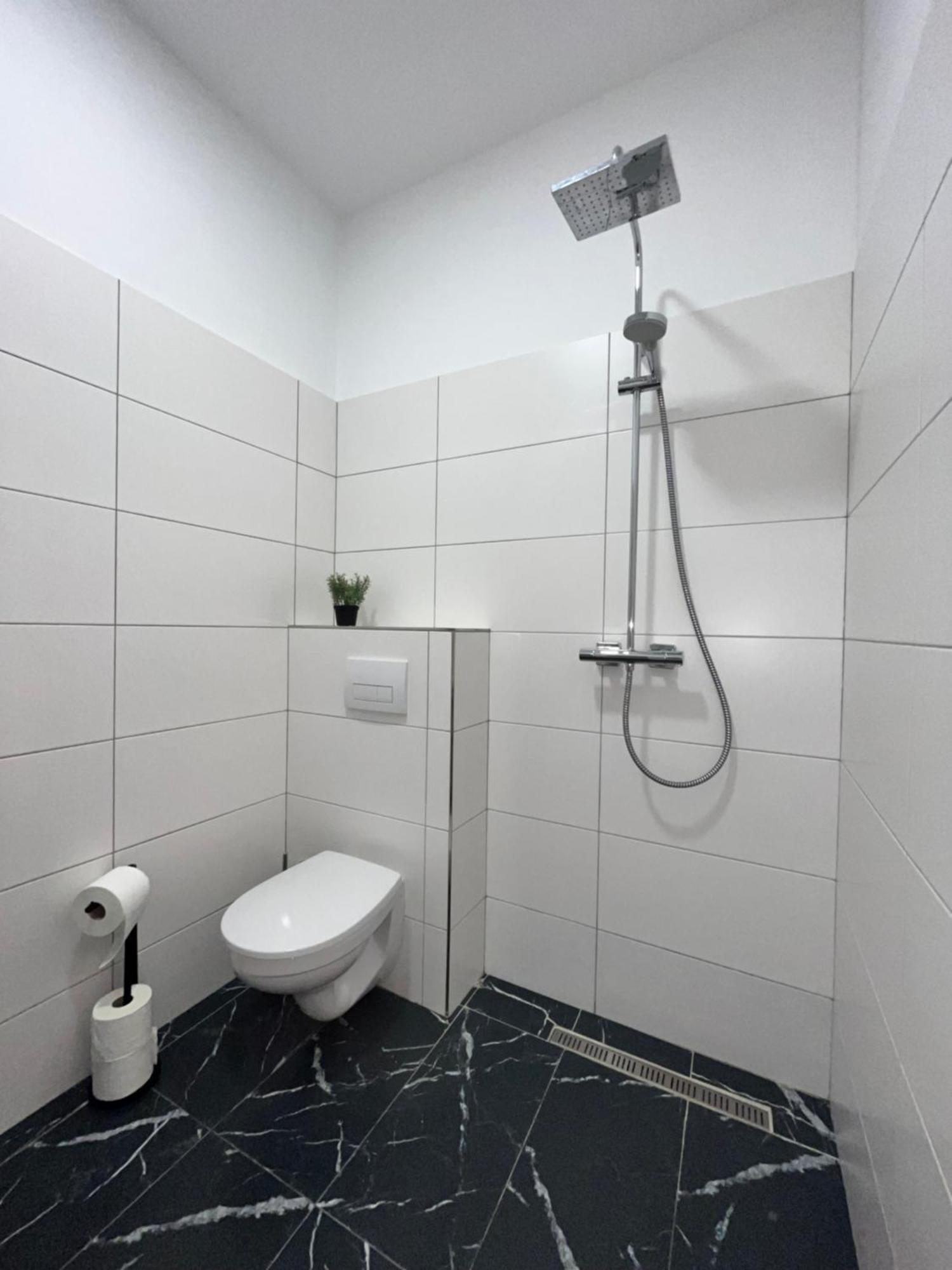 Apartment Central 10D 55Qm Wi-Fi Free Parking Calm Back House Dortmund Bagian luar foto