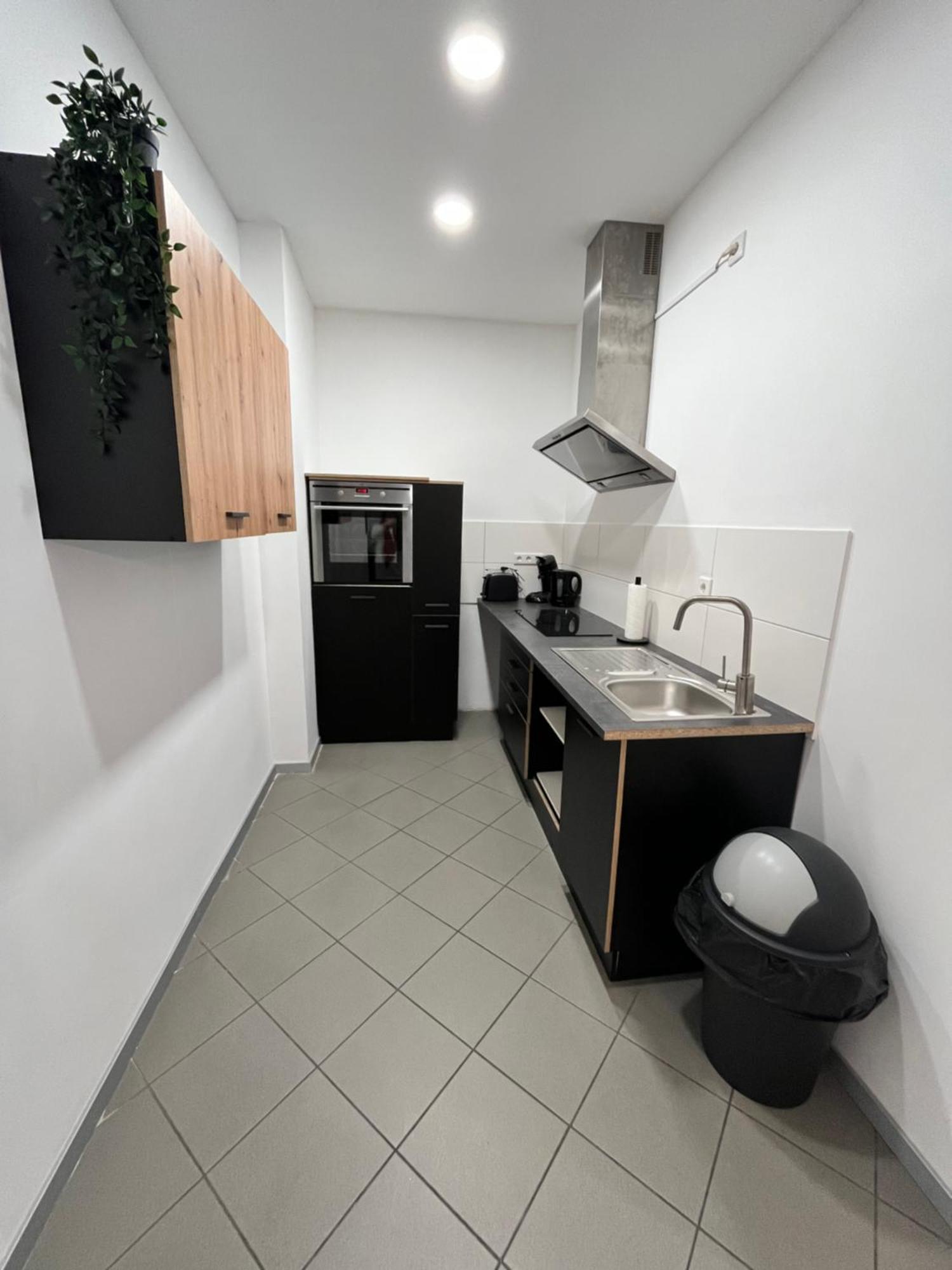 Apartment Central 10D 55Qm Wi-Fi Free Parking Calm Back House Dortmund Bagian luar foto