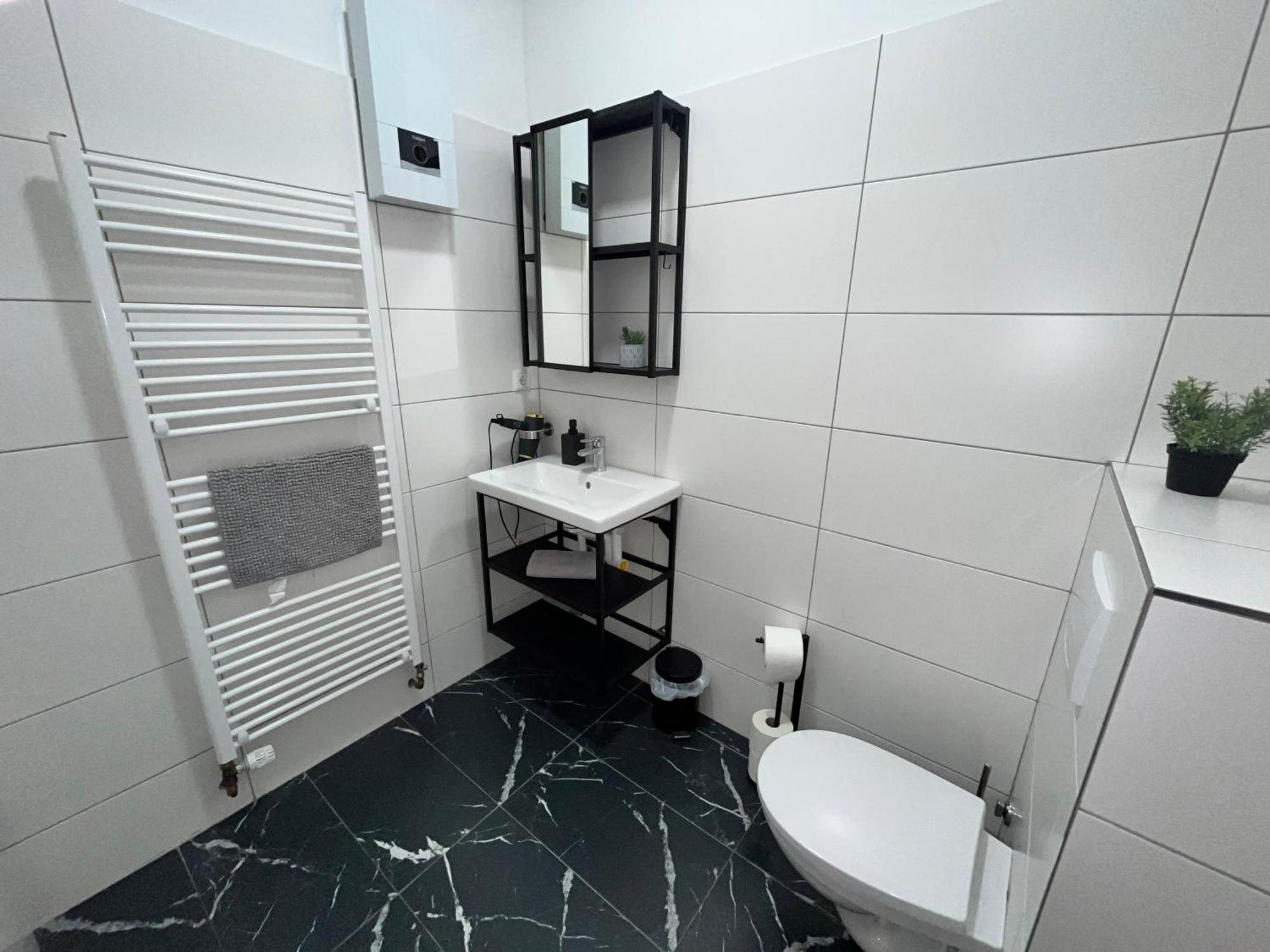 Apartment Central 10D 55Qm Wi-Fi Free Parking Calm Back House Dortmund Bagian luar foto