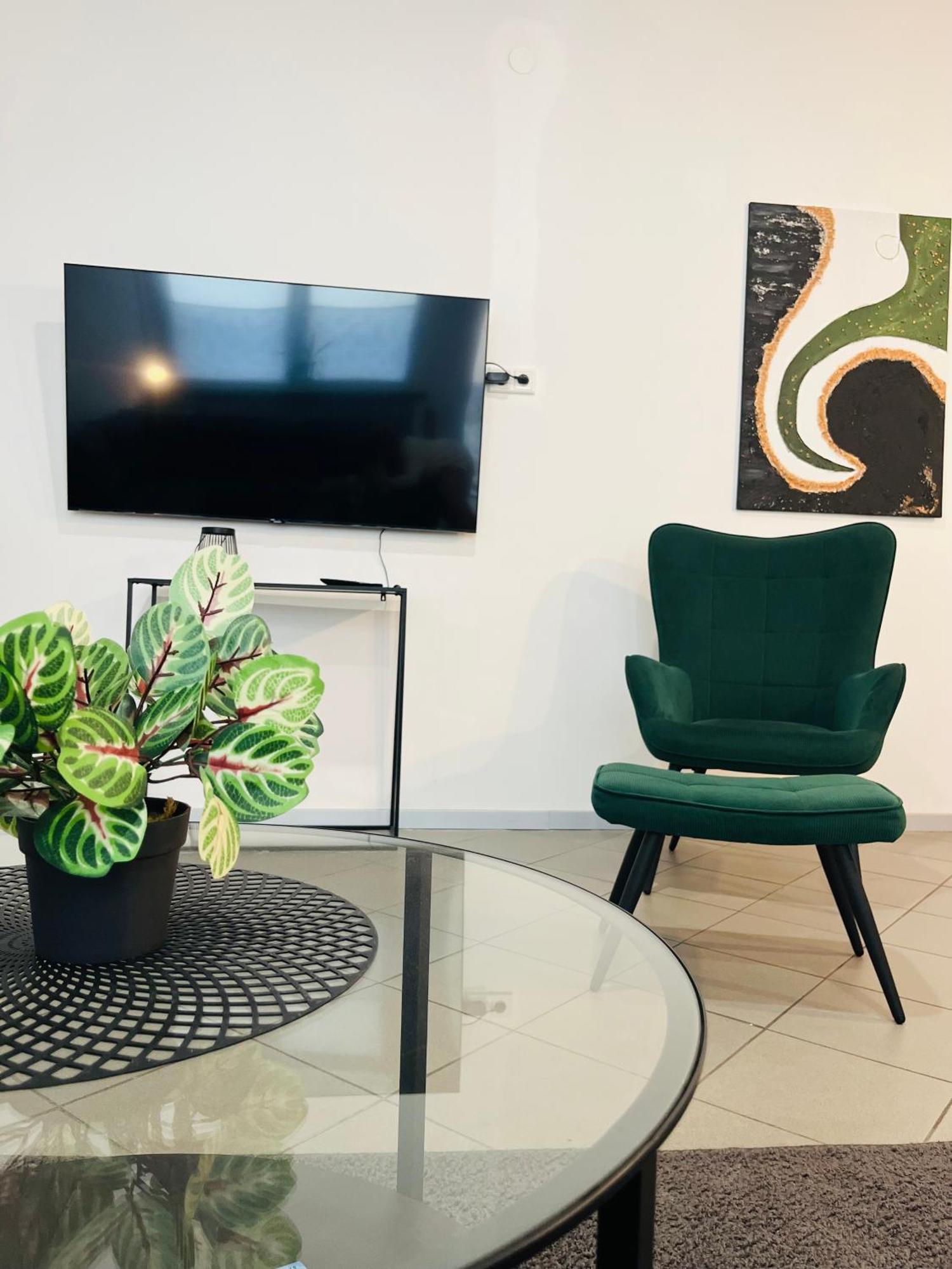 Apartment Central 10D 55Qm Wi-Fi Free Parking Calm Back House Dortmund Bagian luar foto